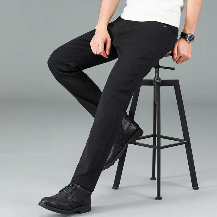 Schwarze Herren Stretch Straight Fit Jeans – Milan