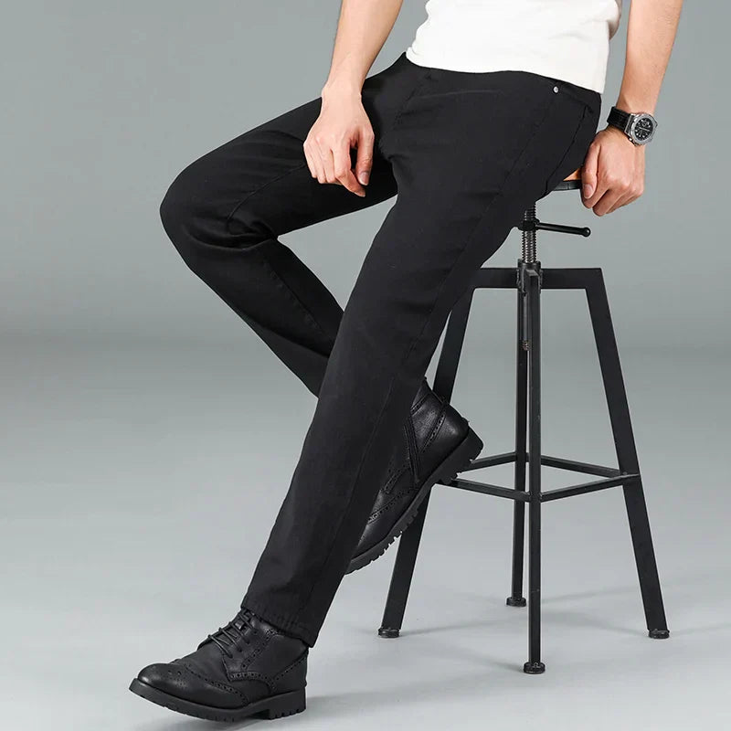 Schwarze Herren Stretch Straight Fit Jeans – Milan