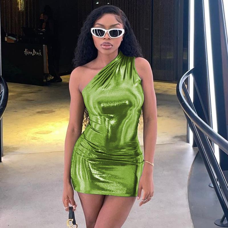 Djuna One-Shoulder Kleid | Ein Kleid, um aufzufallen