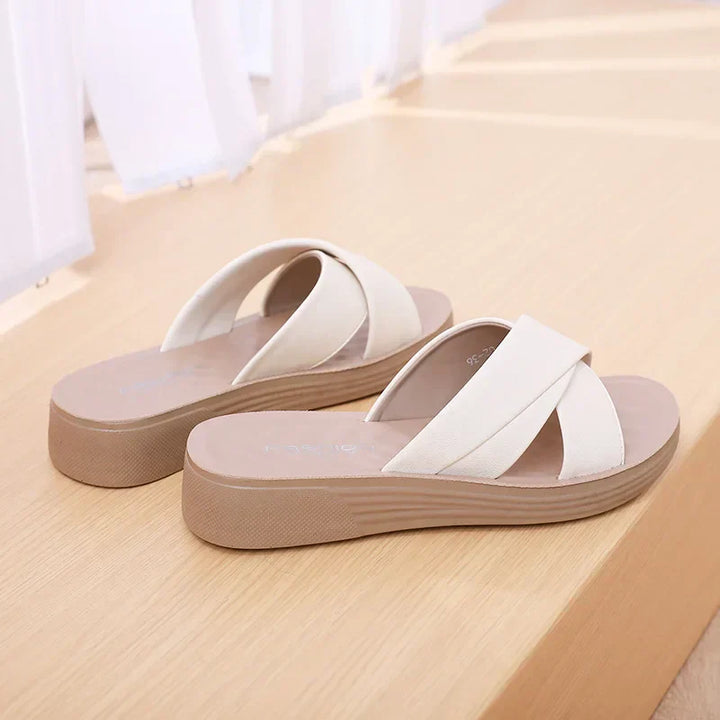 Dames Wedge-Slipper van synthetisch leer met open teengebied – Cassy