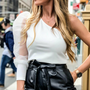 Damenbluse mit Stickerei & Mesh-Details – Lenny