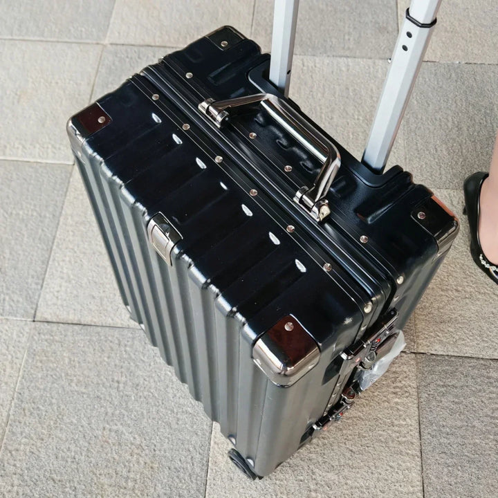 Hardshell koffer met aluminium frame – Vilnius
