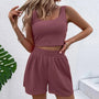 Trendiges zweiteiliges Sommeroutfit für Damen mit Shorts und Croptop - Livia