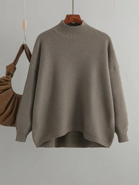 Klassischer gestrickter Damenpullover - Evelina