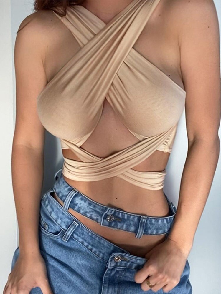 Rosie Halter Top | A sexy & summery crop top