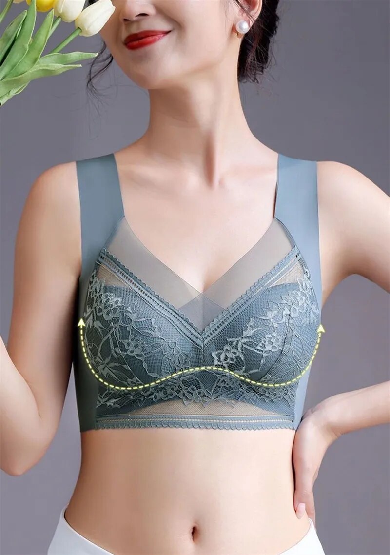 Sexy Lace Bralette | With beautiful V-neck for extra style!