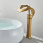 Messing Waschbeckenarmatur mit Wasserfallauslauf - Flowarc