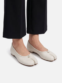 Split-Toe Ballet Flat with Knotted Strap and Flat Sole 7