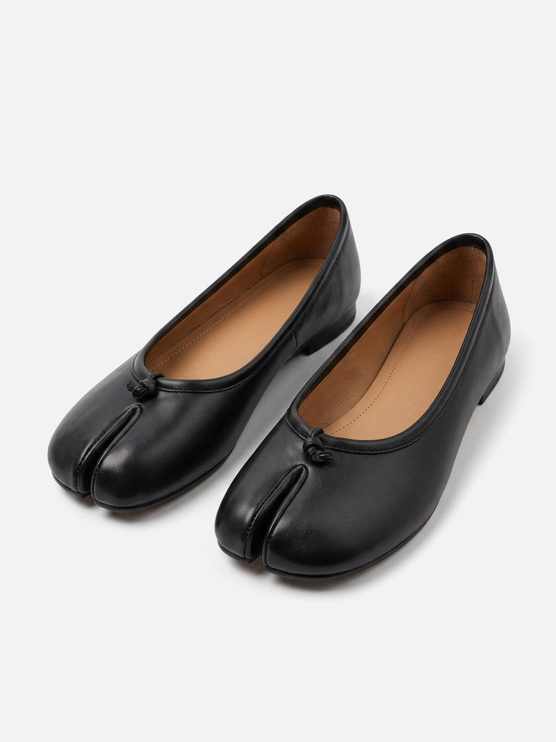 Split-Toe Ballet Flat with Knotted Strap and Flat Sole 1