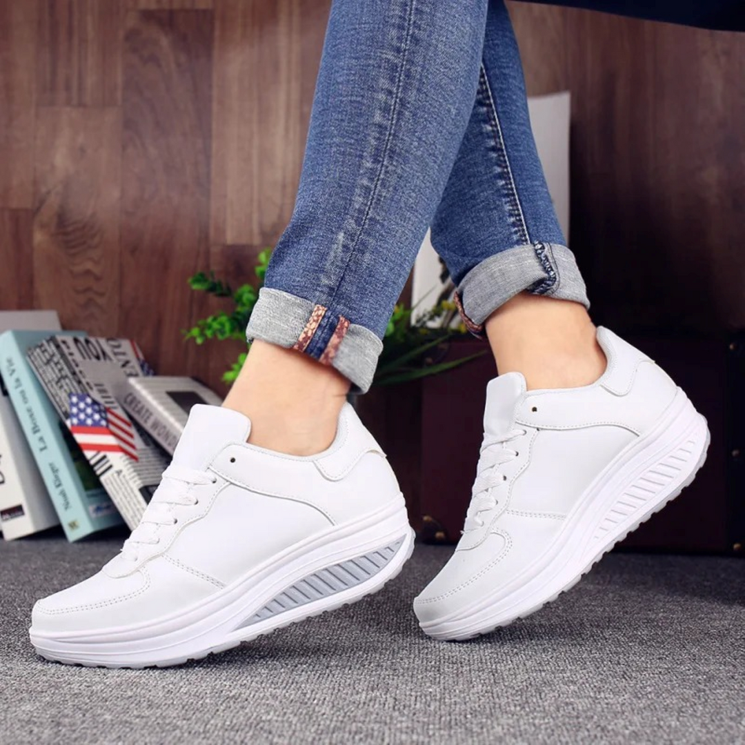 Orthopädische Damensneaker aus schwarzem Leder - FlexiStep