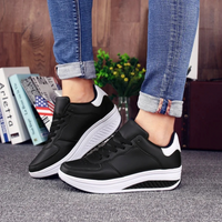 Orthopädische Damensneaker aus schwarzem Leder - FlexiStep