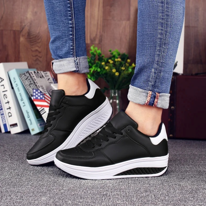 Orthopädische Damensneaker aus schwarzem Leder - FlexiStep