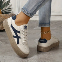 Trendige orthopädische flache Sneaker - Livia