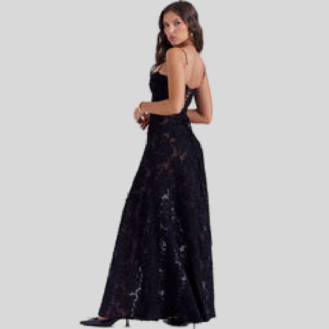 Schulterfreies Maxikleid aus Spitze mit quadratischem Ausschnitt - Ayla