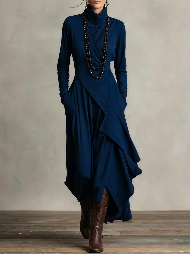 Jurk in donkerblauw, vooraanzicht met asymmetrische rok en lange mouwen 10