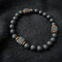 Matt Schwarzer Onyx und Kubischer Lavastein Balance-Armband - Aurelia