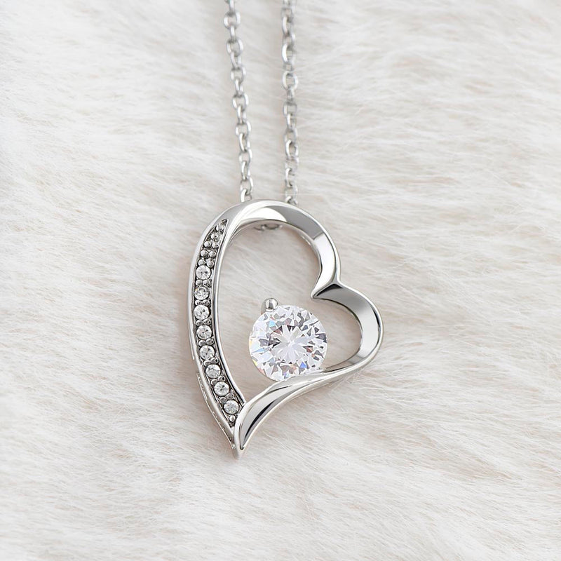 Anhänger-Kette mit herzförmigem Zirkonia-Stein - Ella