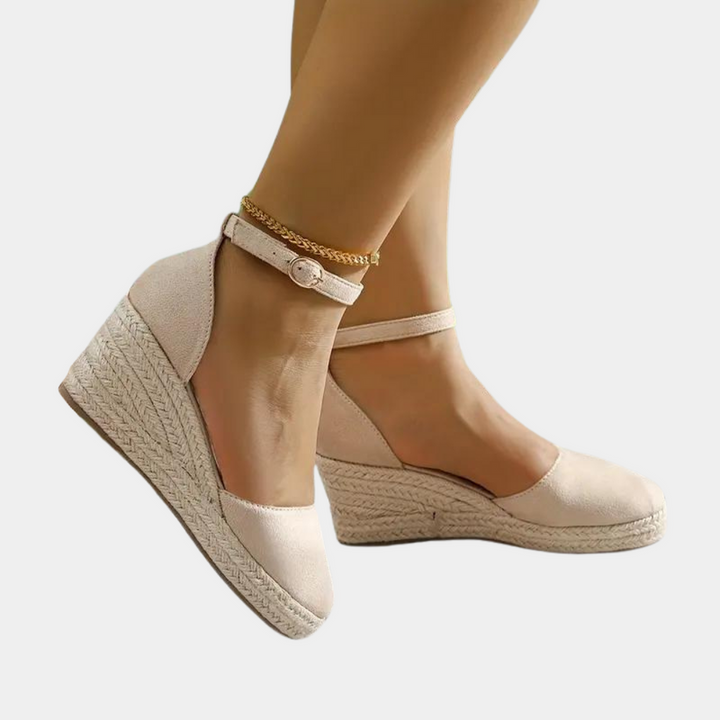 Comfortabele dames wedgesandalen met verstelbare riem en sleehak - Alina
