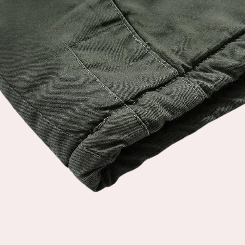 Gefütterte Herren-Winterjacke mit warmer Kapuze - Logan