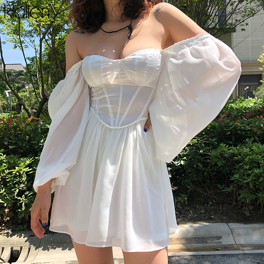 Fayza Kleid | Ein romantisches, weißes Sommerkleid