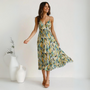 Sommerkleid mit Muster und offenem Rücken-Design – Elora