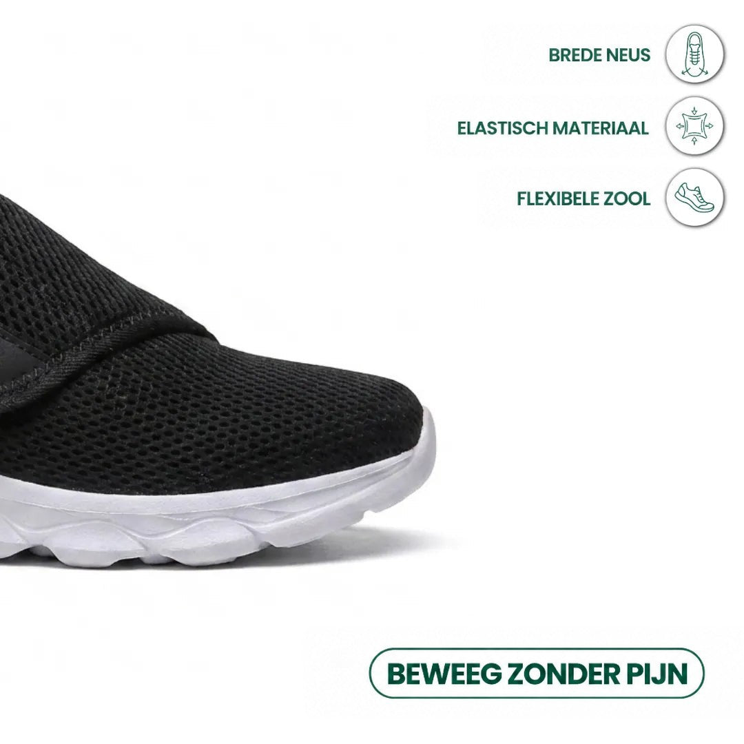 Close-up van de brede neus van de zwarte mesh schoen met witte flexibele zool en pictogrammen voor elastisch materiaal. 23