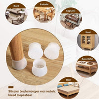 Siliconen dopjes bij een houten poot, omringd door kleine voorbeelden van meubels zoals bank, eettafel, kast en bed. 7