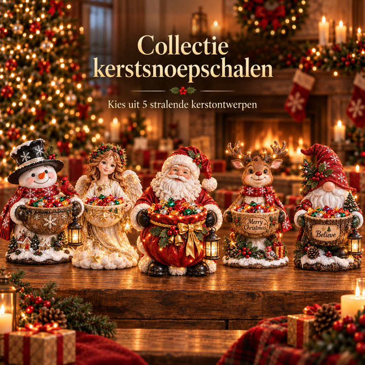 Vijf kerstfiguurtjes naast elkaar op een houten tafel: sneeuwpop, engel, kerstman, rendier en kabouter, elk met snoepschaal 6