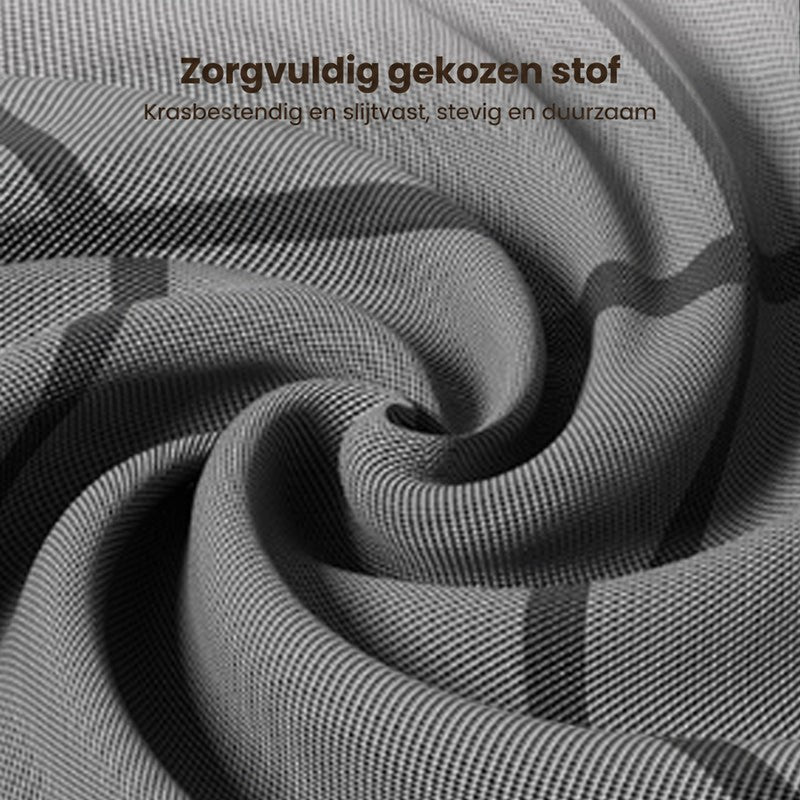 Close-up van de grijze geweven stof met zwart ruitpatroon, golvend gedrapeerd om de structuur te laten zien. 10