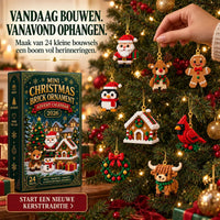 Een hand hangt een blokjesfiguurtje in de kerstboom, tussen kerstman, rendier, pinguïn, peperkoekman, huisje, kardinaal, krans en hooglander. 7