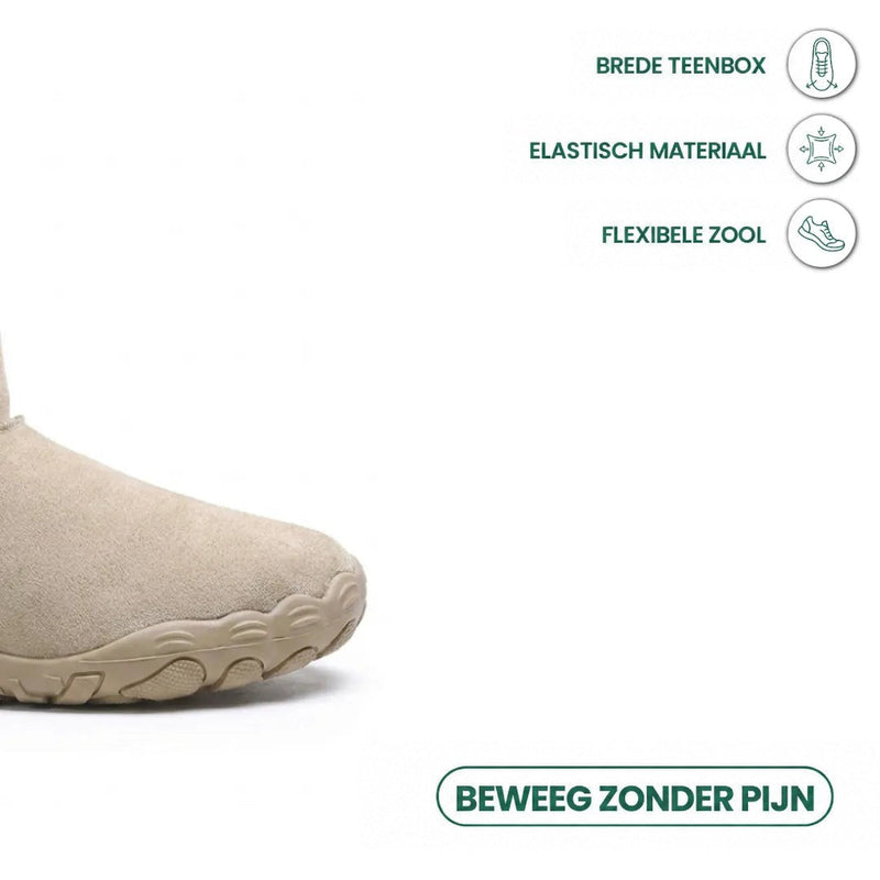 Detail van de brede neus en flexibele zool van de beige laars 5