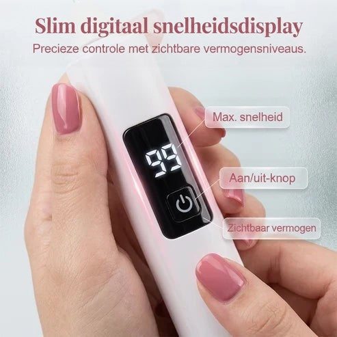 Close-up van handen met roze gelakte nagels die het apparaat vasthouden, met het digitale display en de aan-knop 5