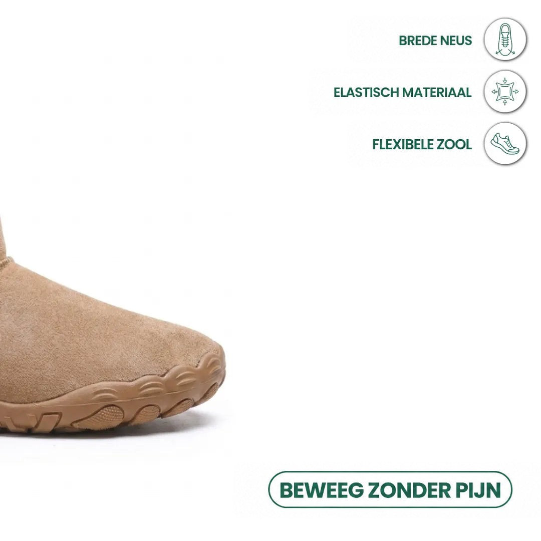 Voorkant van een bruine suède laars met brede neus en flexibele zool, met pictogrammen ernaast 23