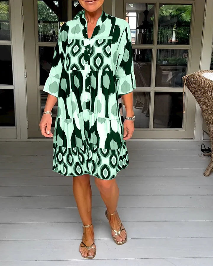 Trendiges Kleid mit kurzen Ärmeln und abstraktem Print & lockerem Schnitt – Liora
