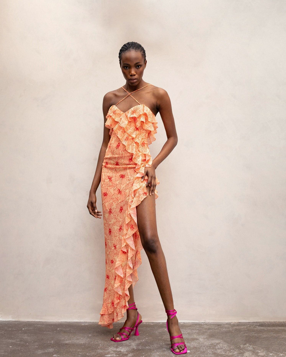 Chiffon Maxi-Kleid mit Rüschen und gekreuztem Ausschnitt – Elenna