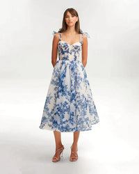 Bezauberndes Blaues Blumenkleid - Luna