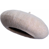 Wollen baret in beige, schuin gefotografeerd zodat de binnenkant zichtbaar is 10