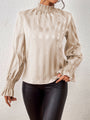 Satin Damenbluse mit langen Ärmeln und gerafftem Kragen – Noëlle