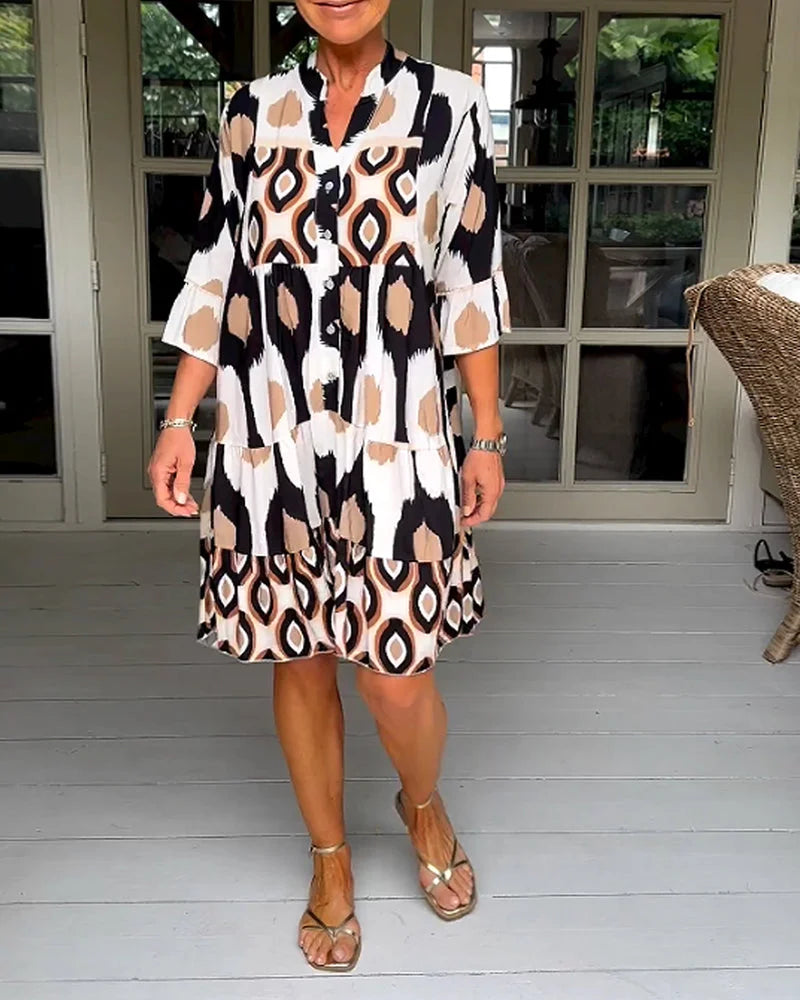 Trendiges Kleid mit kurzen Ärmeln und abstraktem Print & lockerem Schnitt – Liora