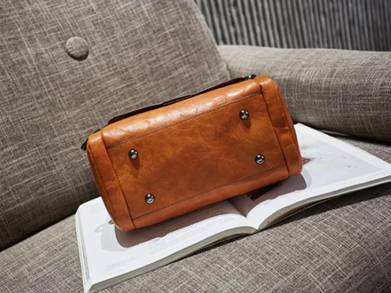 Dahlia Boston Bag | Chic & Trendy