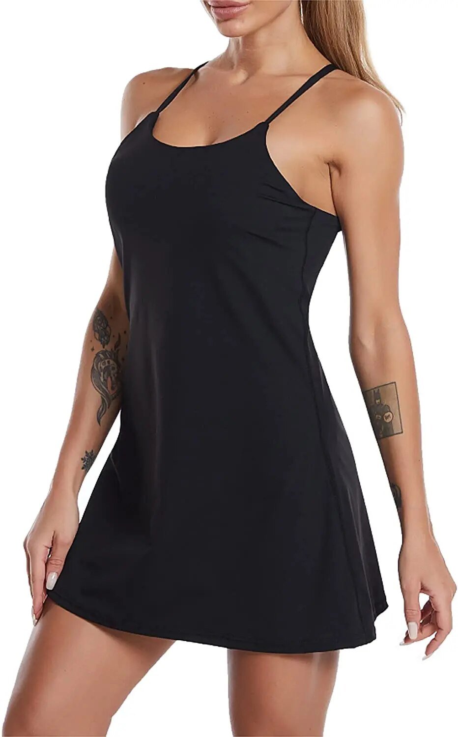 Aktives Sportkleid mit integrierten Shorts und Taschen - Liana
