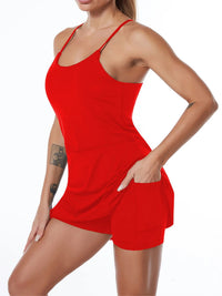 Aktives Sportkleid mit integrierten Shorts und Taschen - Liana