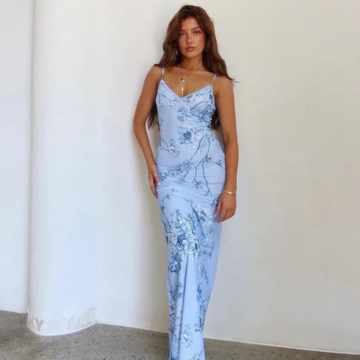 Blumiges Maxi-Sommerkleid mit V-Ausschnitt und Spaghettiträgern – Alina
