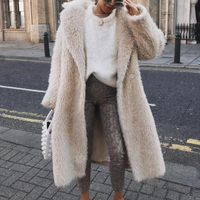 Gariela - Bequemer langer Teddy-Mantel