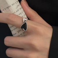 Verstellbarer symmetrischer Herzring - Evelyn