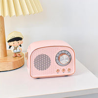 Vintage Bluetooth speaker with FM radio – RetroVibe