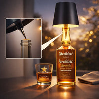 Zwarte lamp op een bourbonfles, met een uitvergroting van de kegelvormige stop in de flessenhals 4