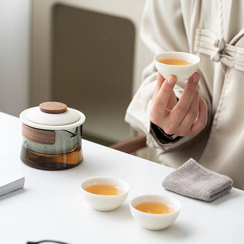 Tragbares und stilvolles Teeset - SipMate