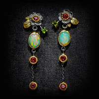 Boho Ohrringe mit Opal und Rotem Zirkonia - Elara