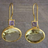 Vintage Gouden Oorbellen met Groene Kristal - Lucinia